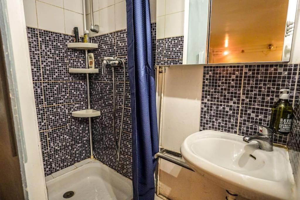 Cozy Studio In The Heart Of Παρίσι Εξωτερικό φωτογραφία